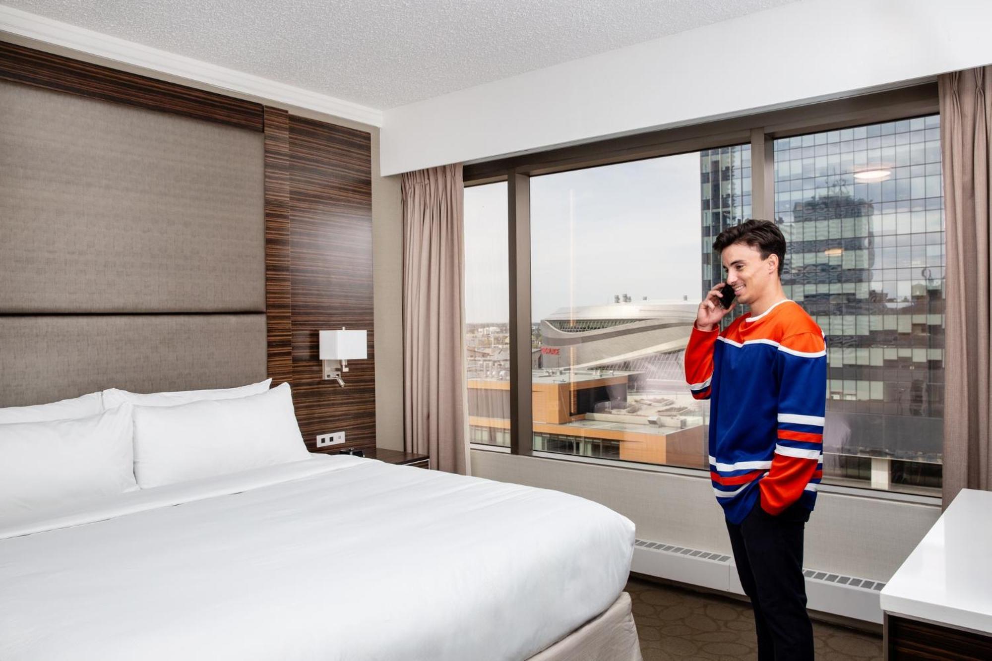 Delta Hotels By Marriott Edmonton Centre Suites Exterior foto